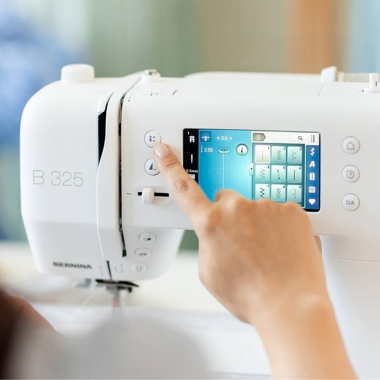 BERNINA B325 (Gen 2) - Free Gift With Purchase