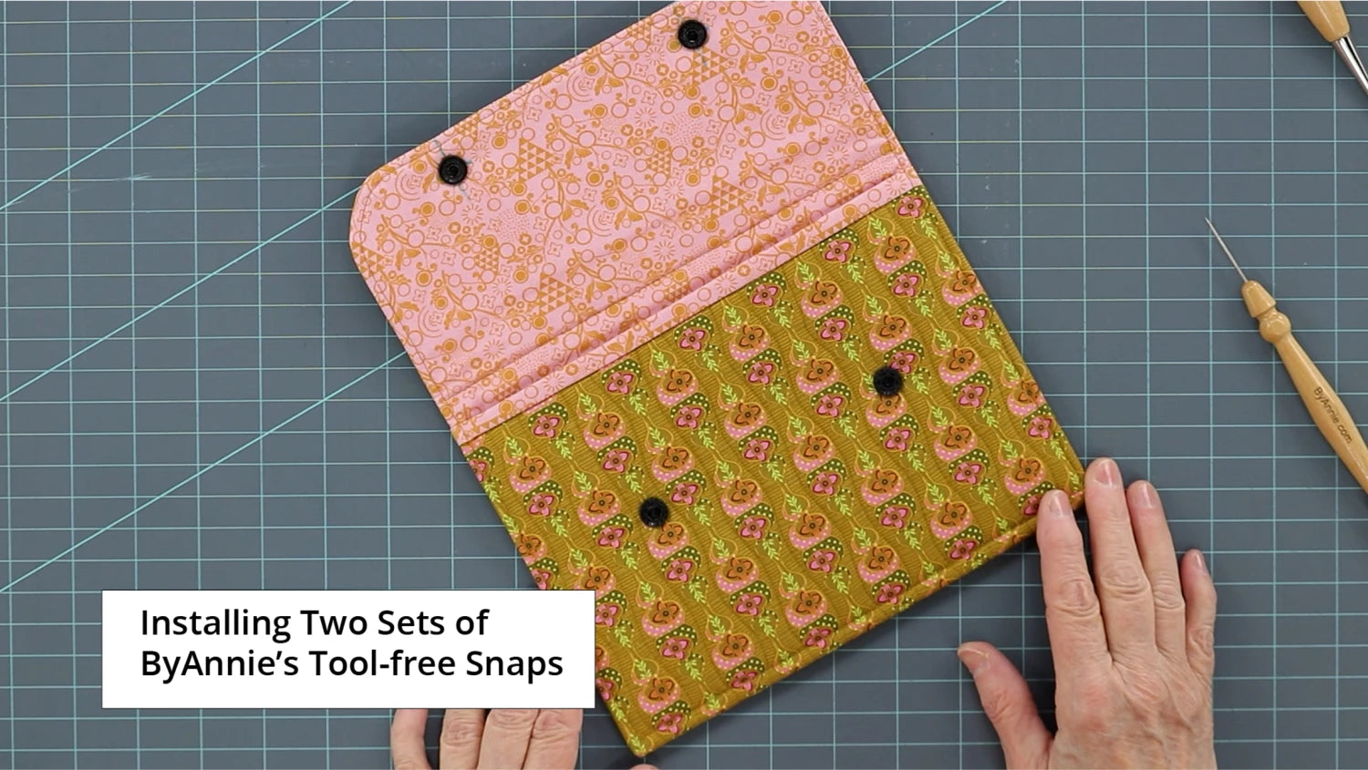 Tool-Free Snaps