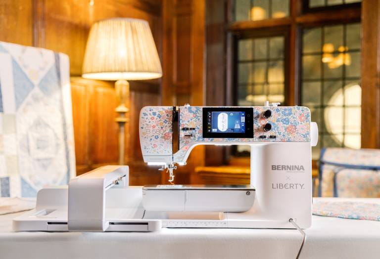 BERNINA B580 (with Embroidery) Liberty Edition