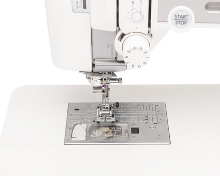 Janome Memory Craft 6700P