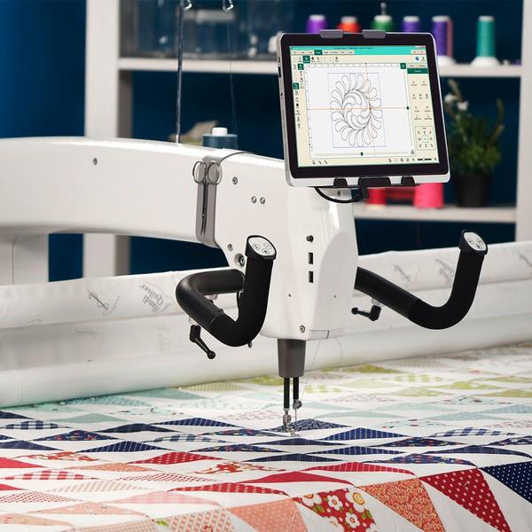 Handi Quilter Amara 24"
