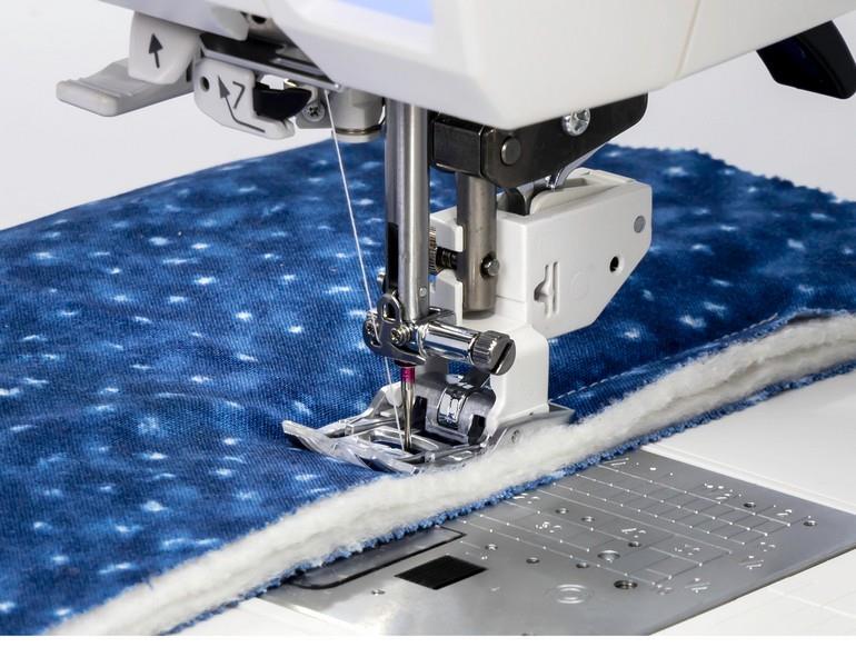 Janome Skyline S7 Anniversary Edition