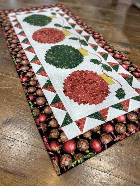 Happy Noel Table Runner Kit
