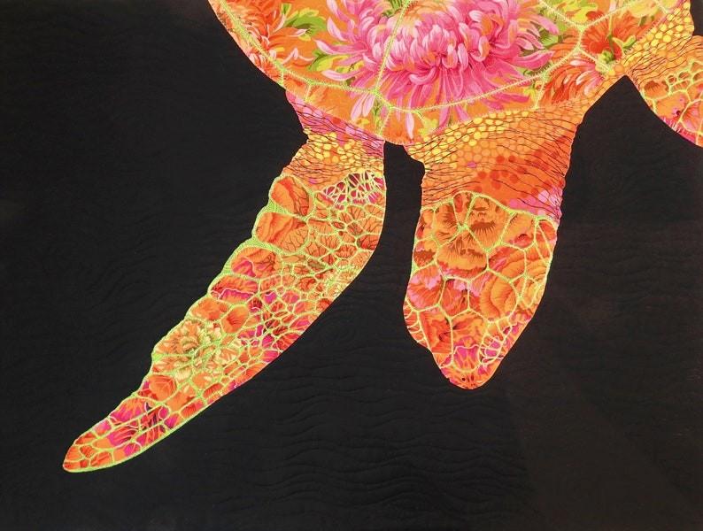 Bashful Honu Pattern by Sue Sherman available in Canada at The Quilt Store