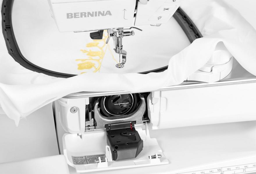 Bernina 700 E
