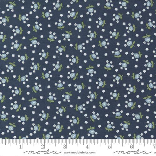 Nantucket Summer Fairground Small Floral Navy