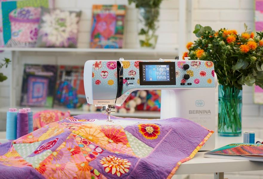 BERNINA 570 Kaffe Fassett Special Edition