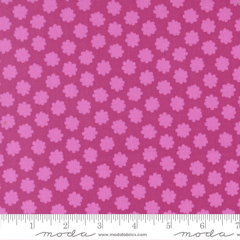 Scenery Puffball Elizabeth Hartman - Passion Fruit