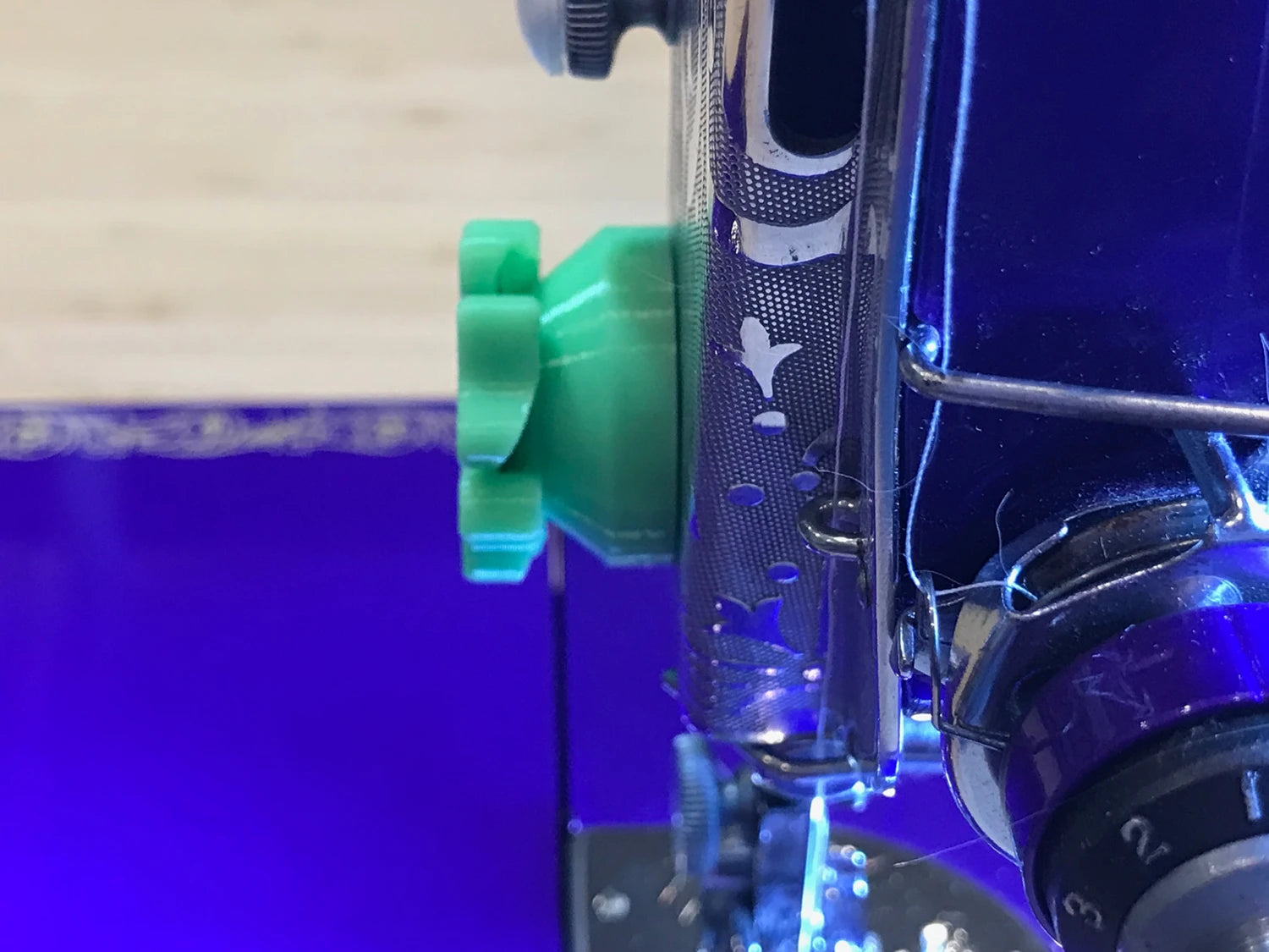 Magnetic Thread Cutter