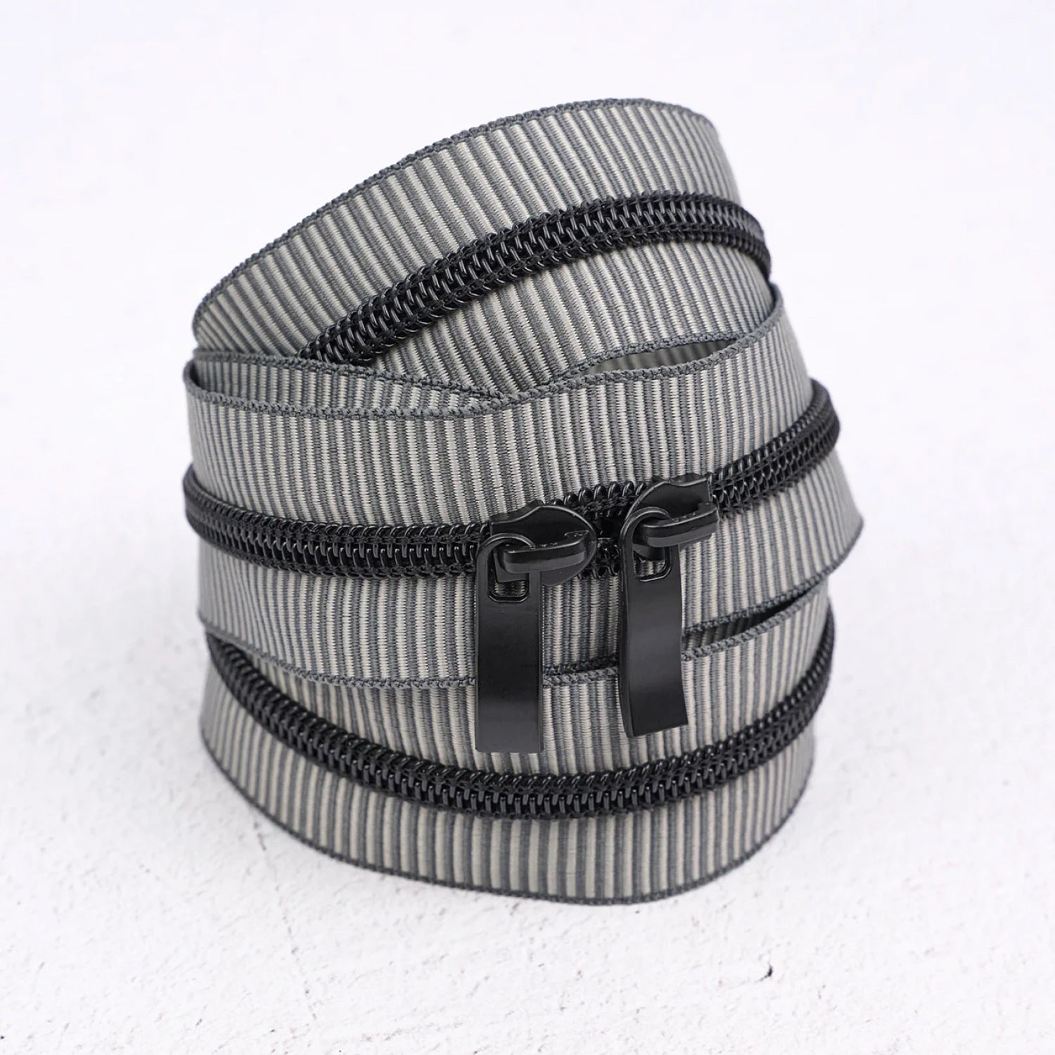 Renaissance Ribbons 4 yard Zipper Zebra
