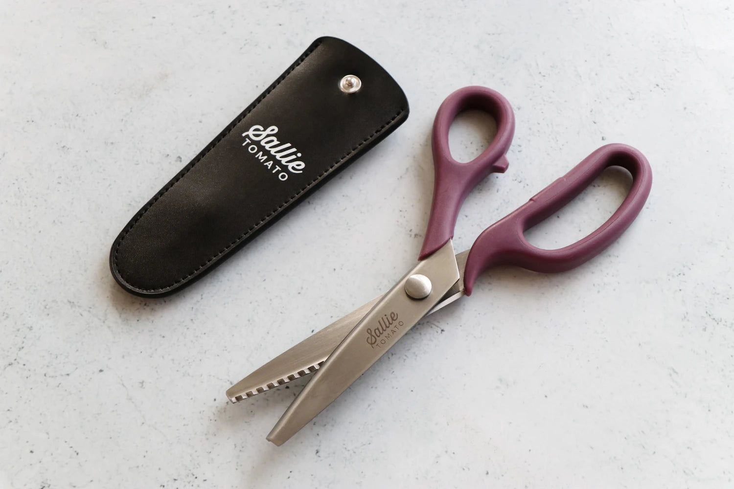 Sallie Tomato Pinking Shears & Leather Sheath