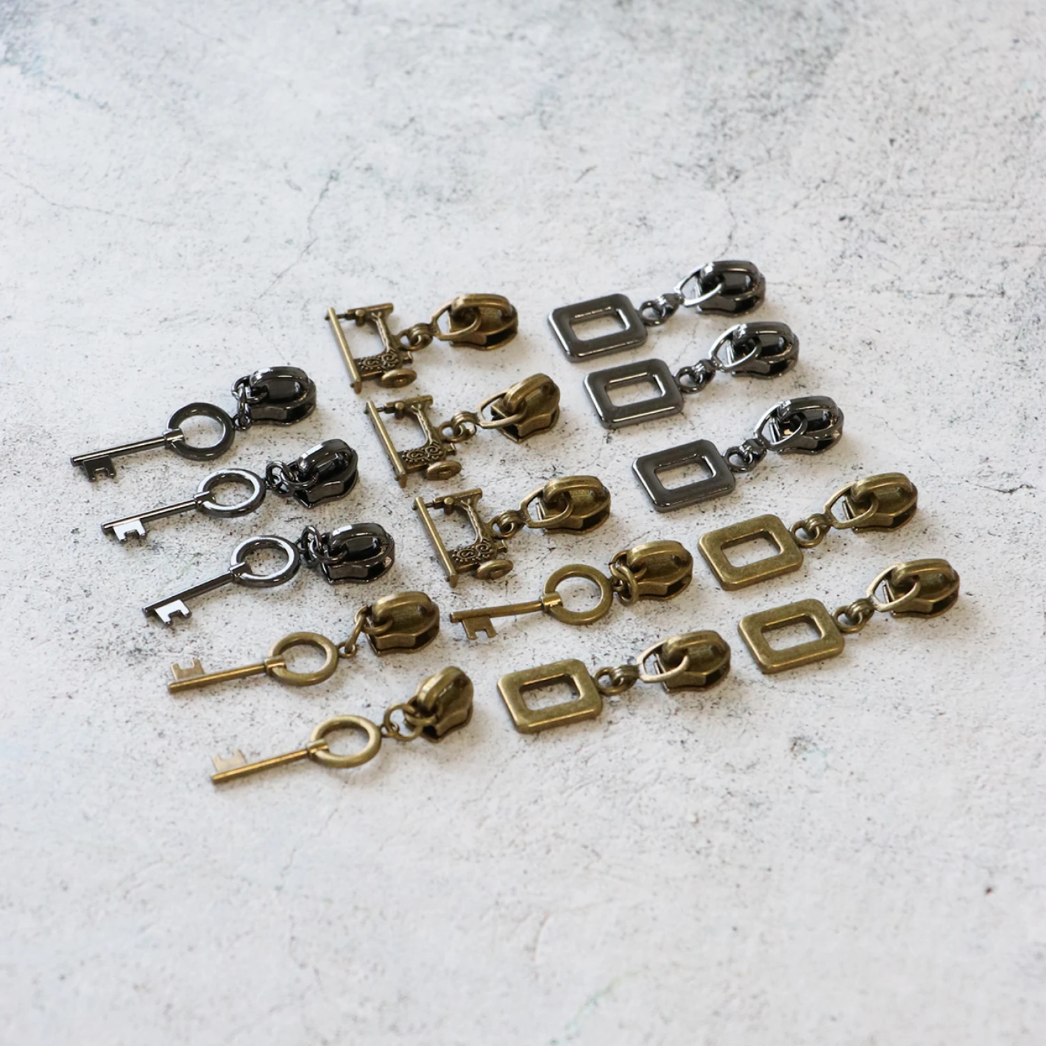 Sallie Tomato Vintage Modern Zipper Bundle