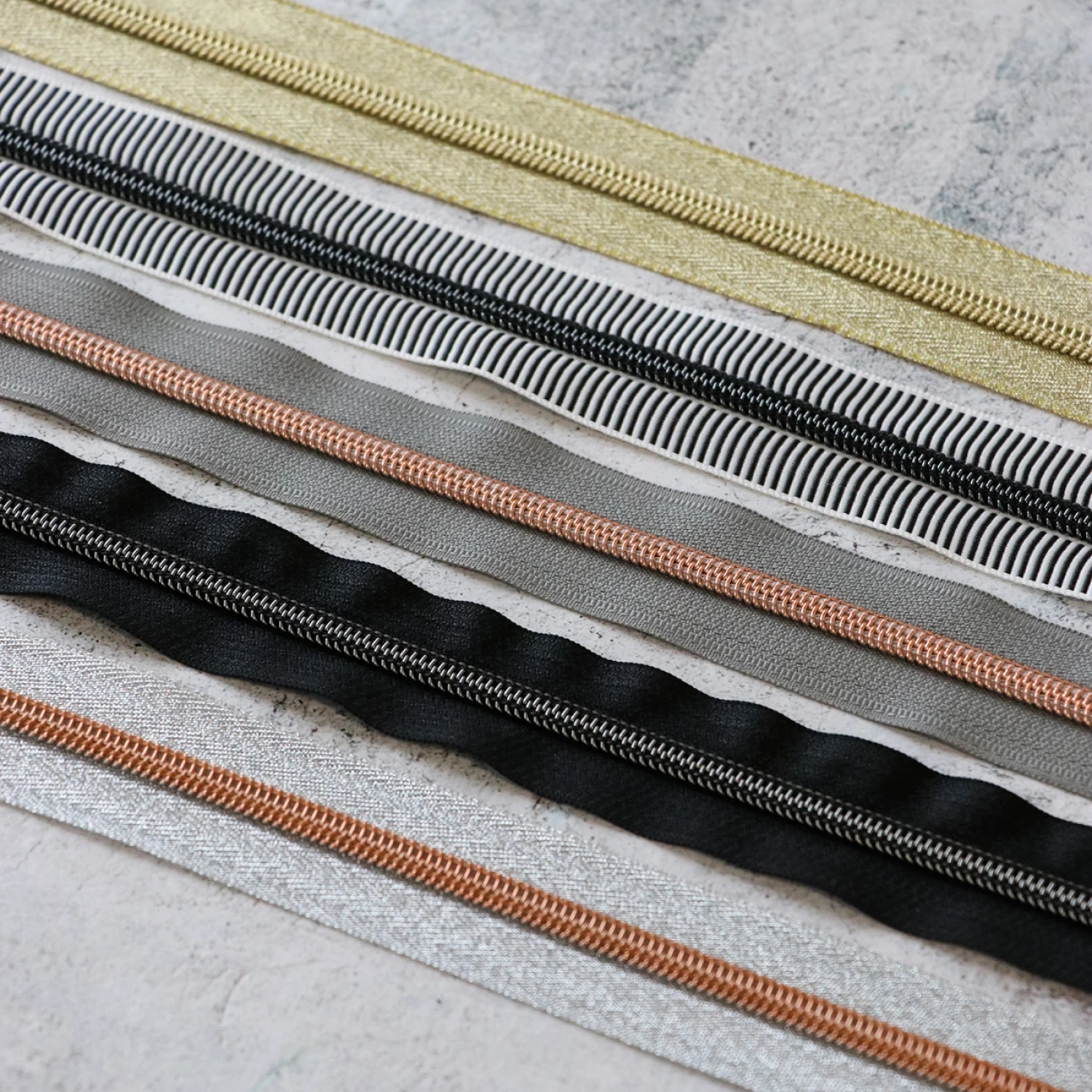 Sallie Tomato Cosmos Zipper Bundle