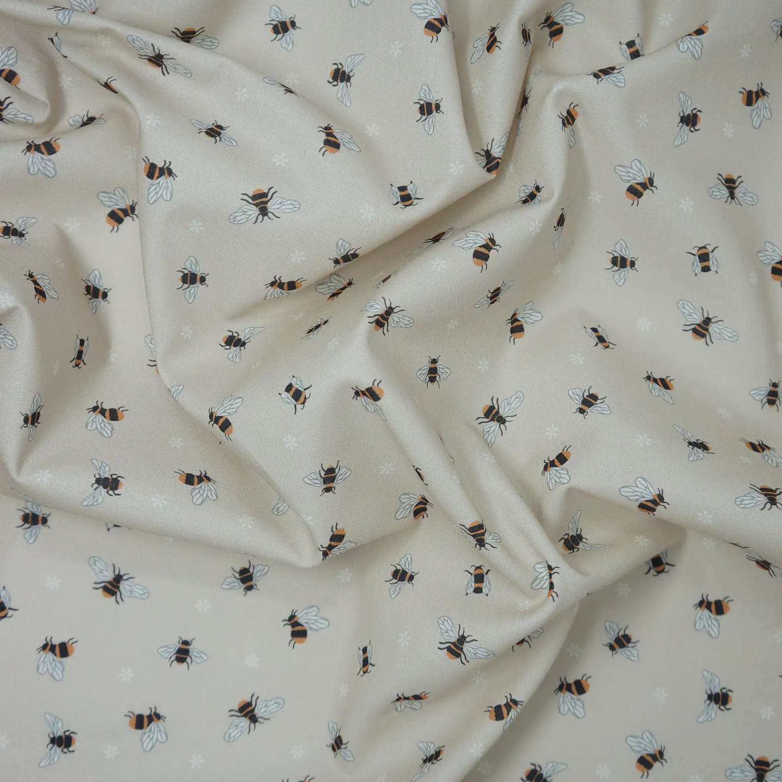 Dark Cream Bees - Wideback