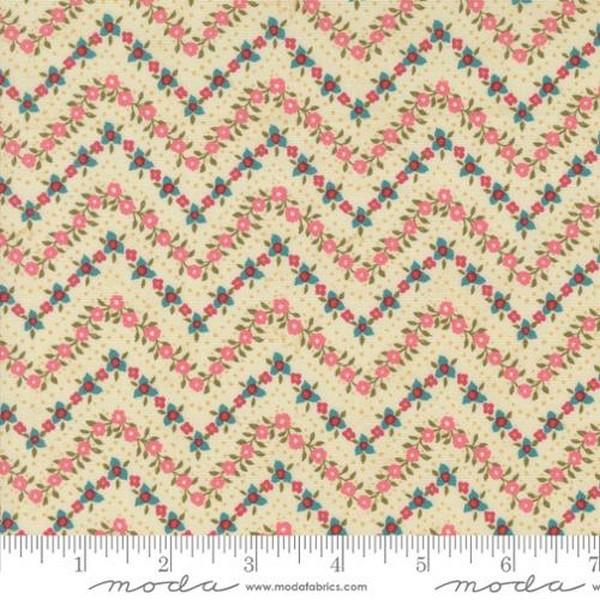 Sagewood Small Floral Chevron Zig Zag Abbey Pearl