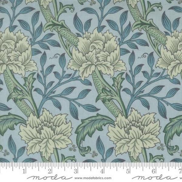Morris Manor Fat Quarter Bundle