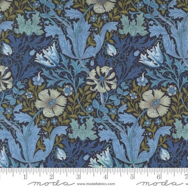 Morris Manor Fat Quarter Bundle