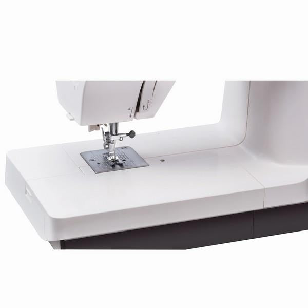 Janome 1522DG available in Canada at The Quilt Store