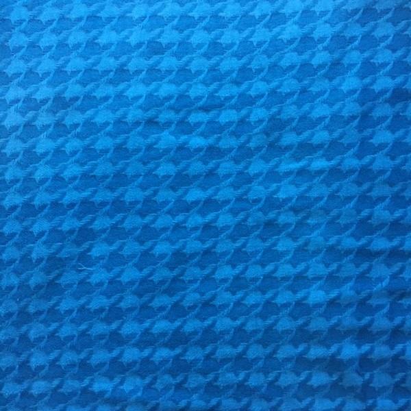 Color Catchers Flannel Houndstooth Blue available in Canada at The Quilt Store